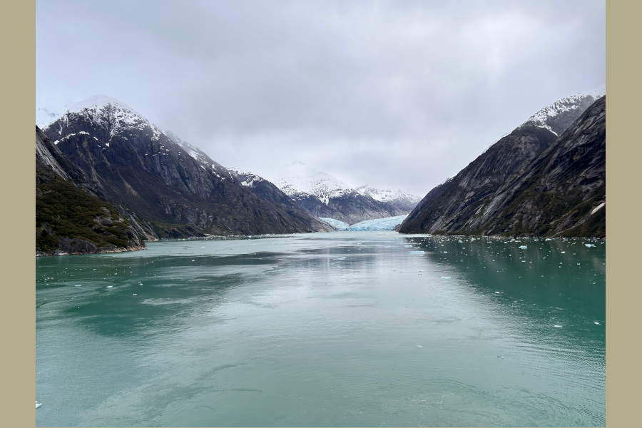 Alaska lighthouse and boat tour